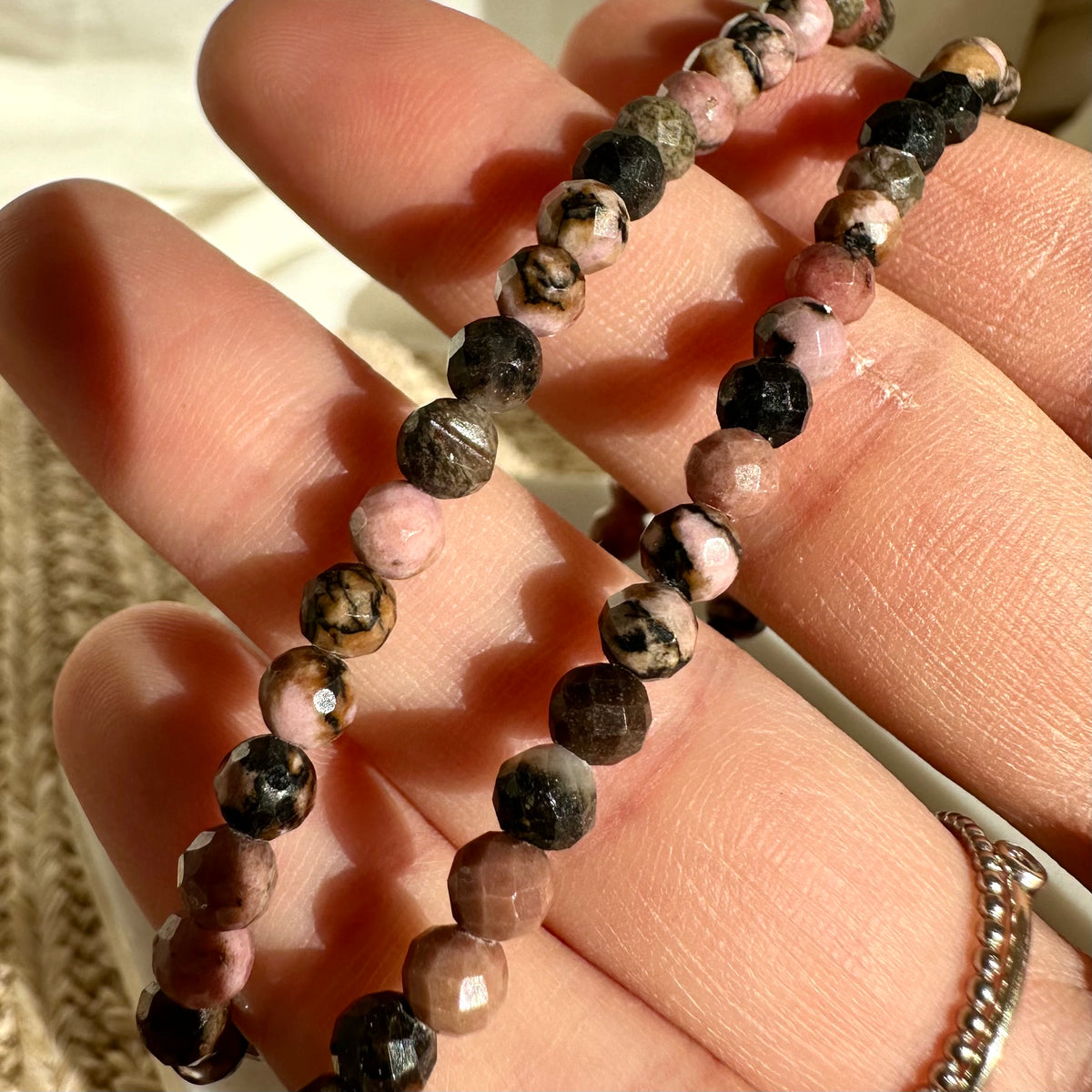 Rhodonit Armband facettiert 4 mm