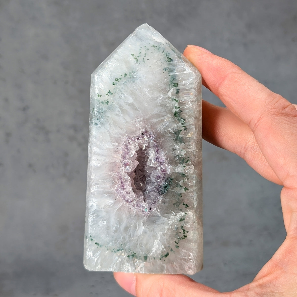 Druzy Achat Turm [RW]