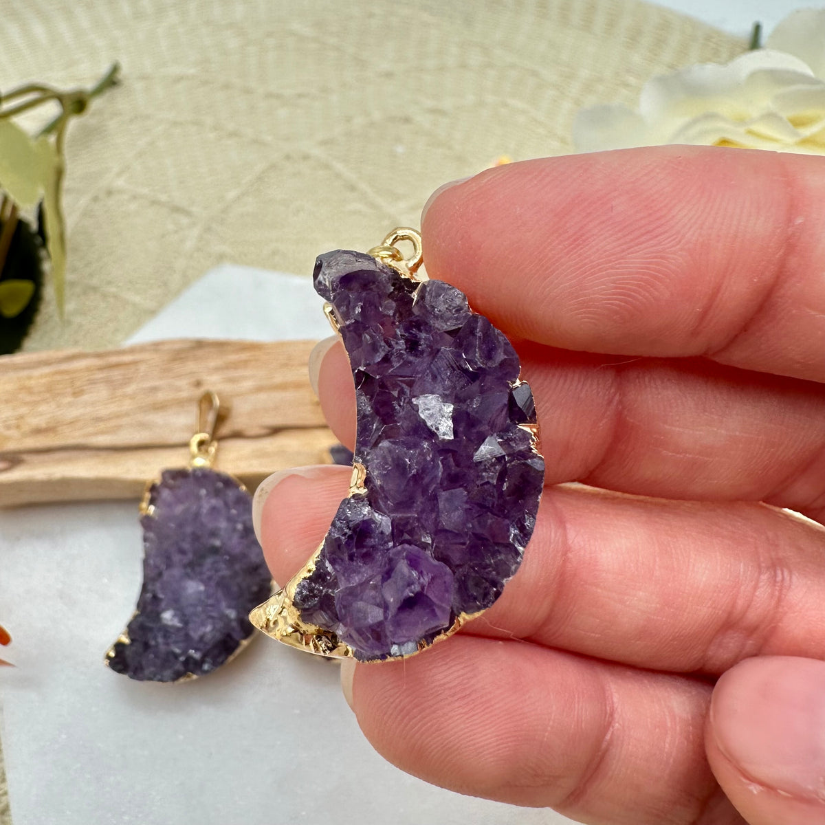 Druzy Amethyst Mond Kettenanhänger goldfarben