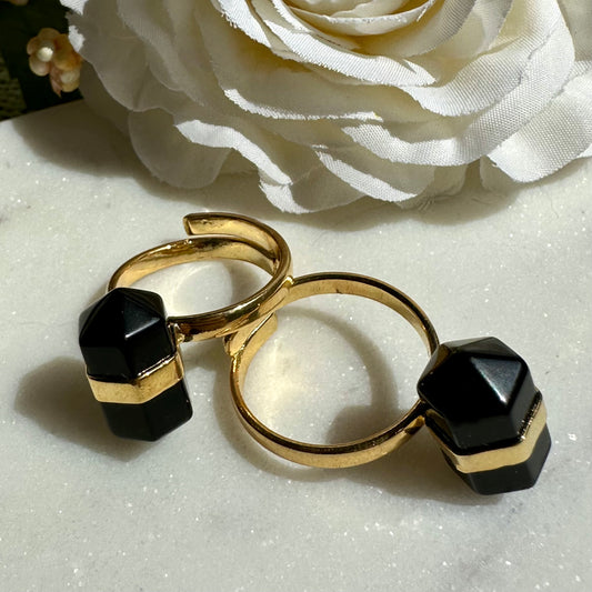 Schwarzer Obsidian Ring Doppelspitze goldfarben