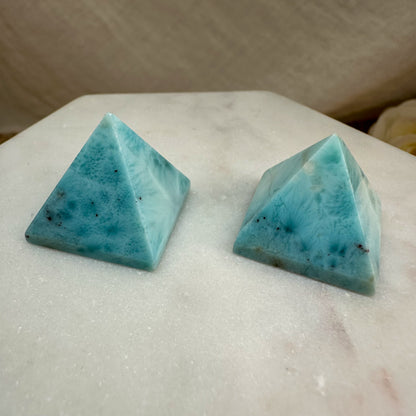 HQ Larimar Pyramide [A+B]