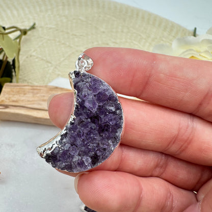 Druzy Amethyst Mond Kettenanhänger silberfarben