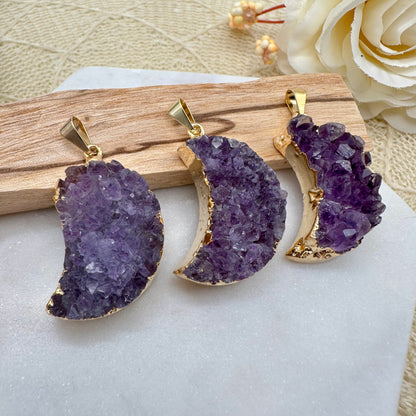 Druzy Amethyst Mond Kettenanhänger goldfarben