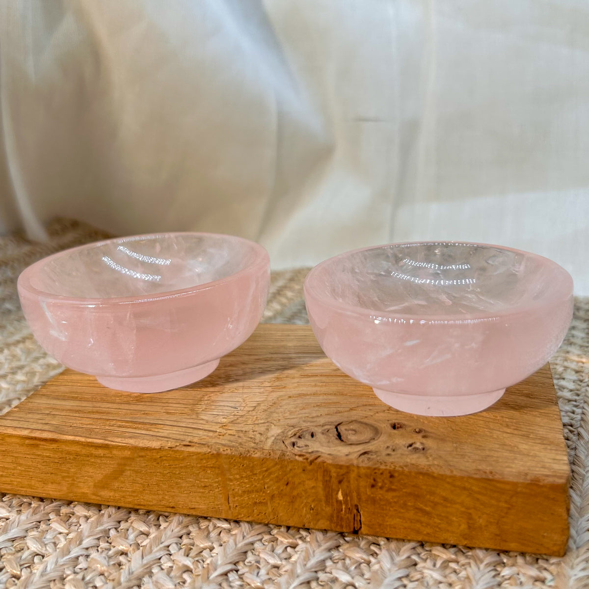 Runde Schale aus Rosenquarz [A+B]