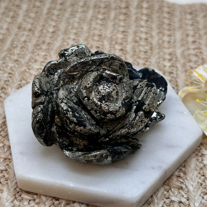 Pyrit in Matrix Rose / Blume [GP]