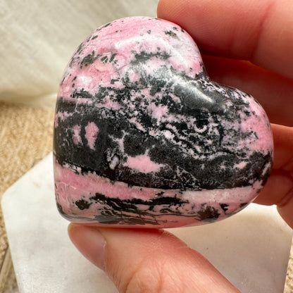Pinkes Peru Rhodonit Herz [PB]