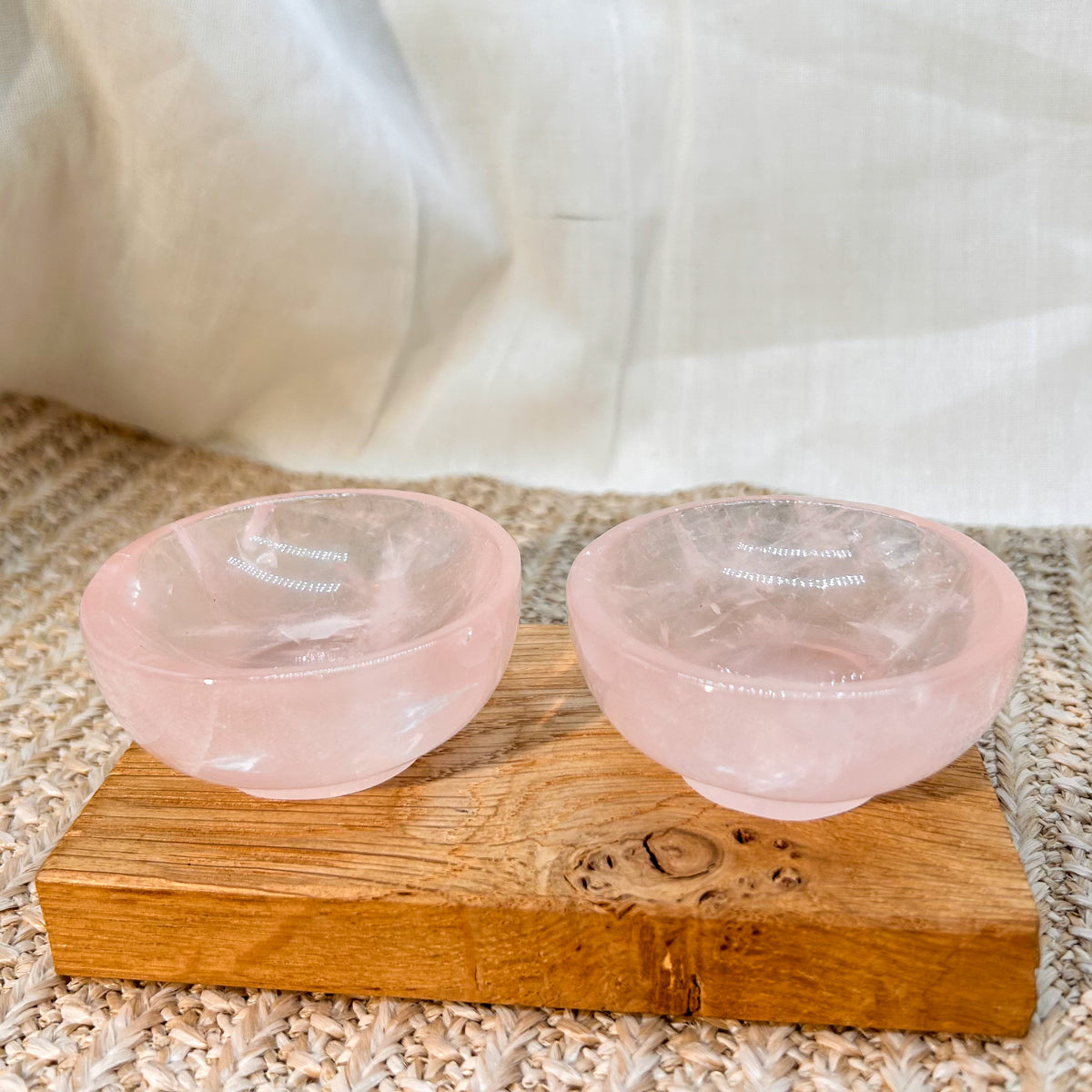 Runde Schale aus Rosenquarz [A+B]