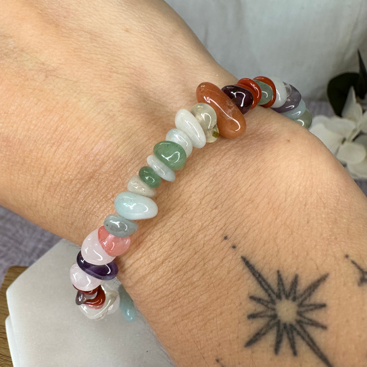 Buntes Splitterarmband Regenbogen