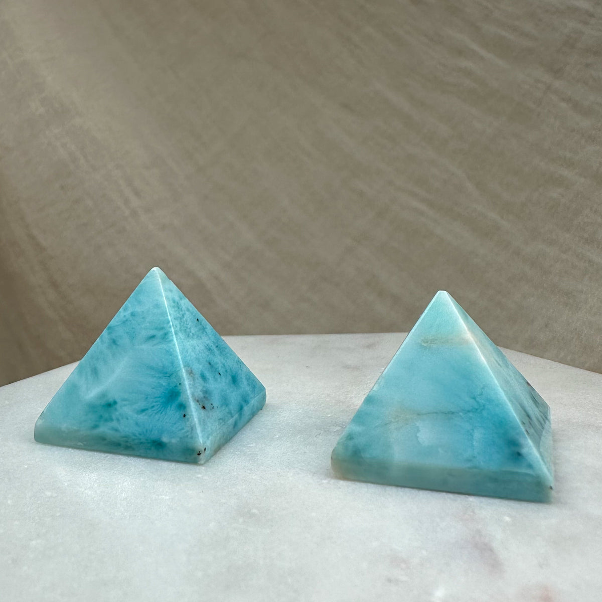 HQ Larimar Pyramide [A+B]