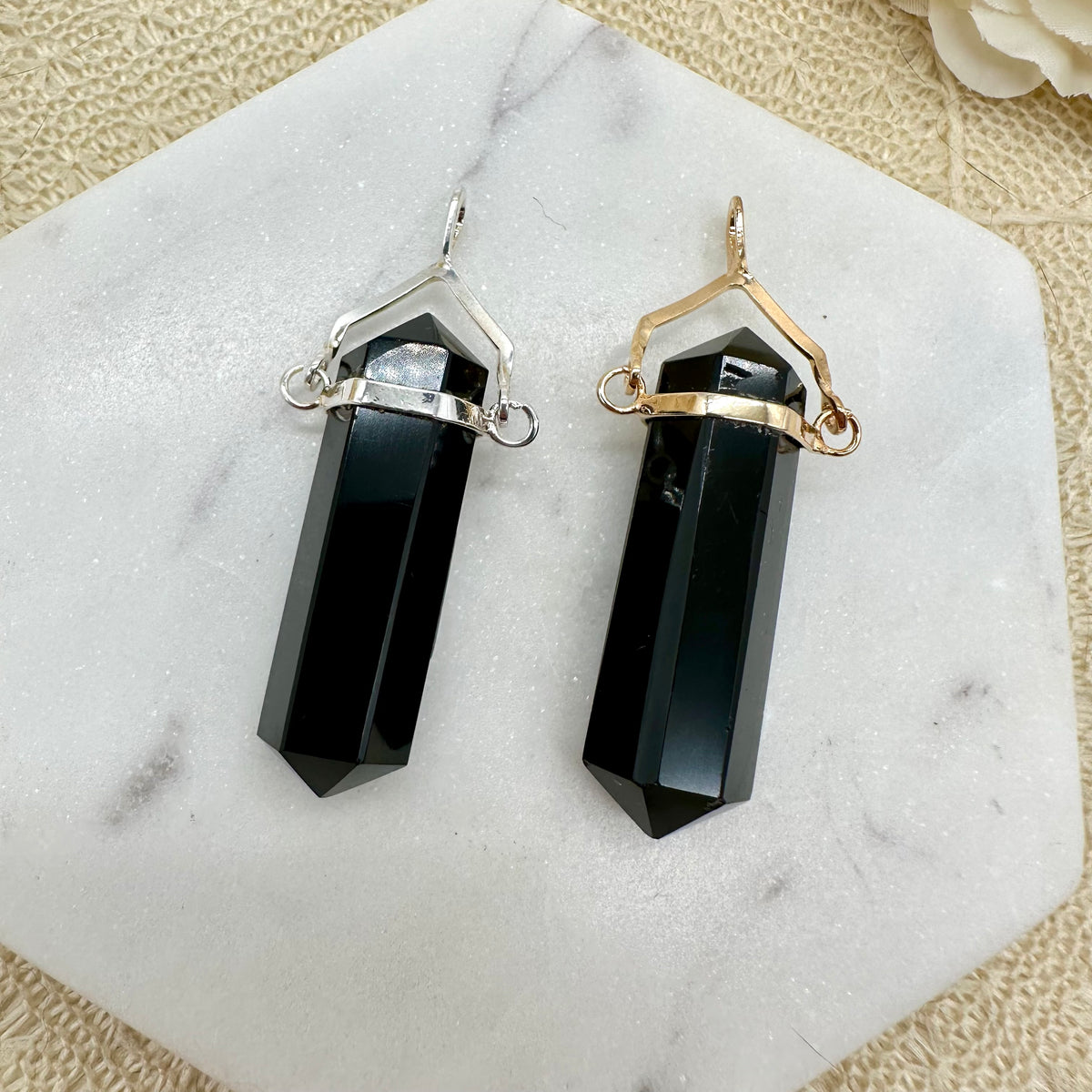 Obsidian Doppelspitze gold silber Kettenanhänger 