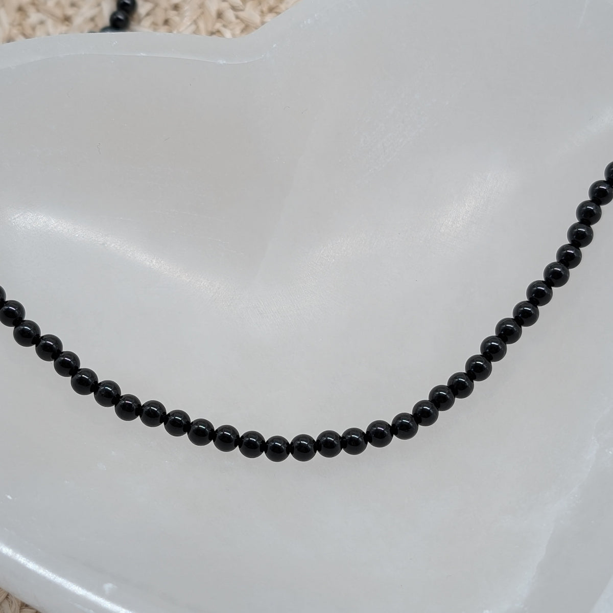 Schörl Halskette 4 und 6 mm Kugel