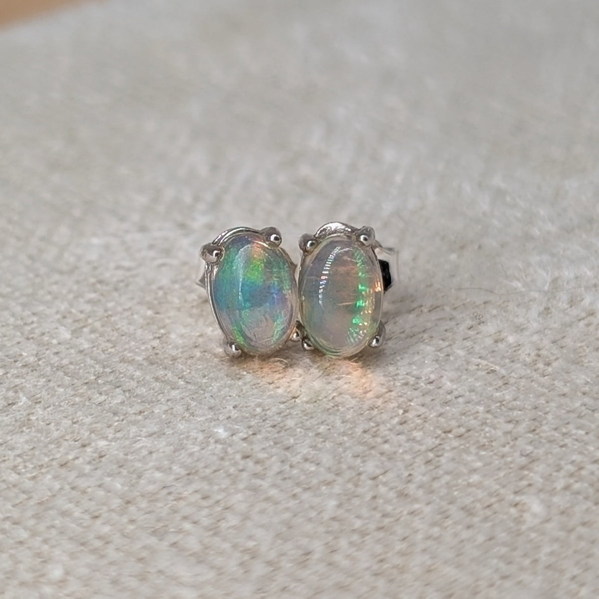 Opal Ohrstecker [D]