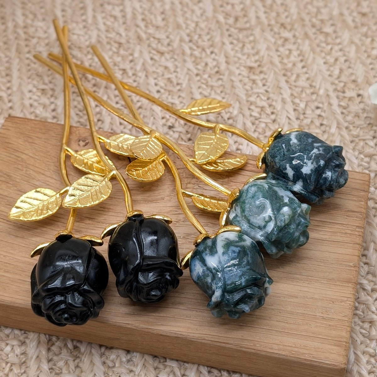 Kleine Rosen (Moosachat und Obsidian), goldfarben