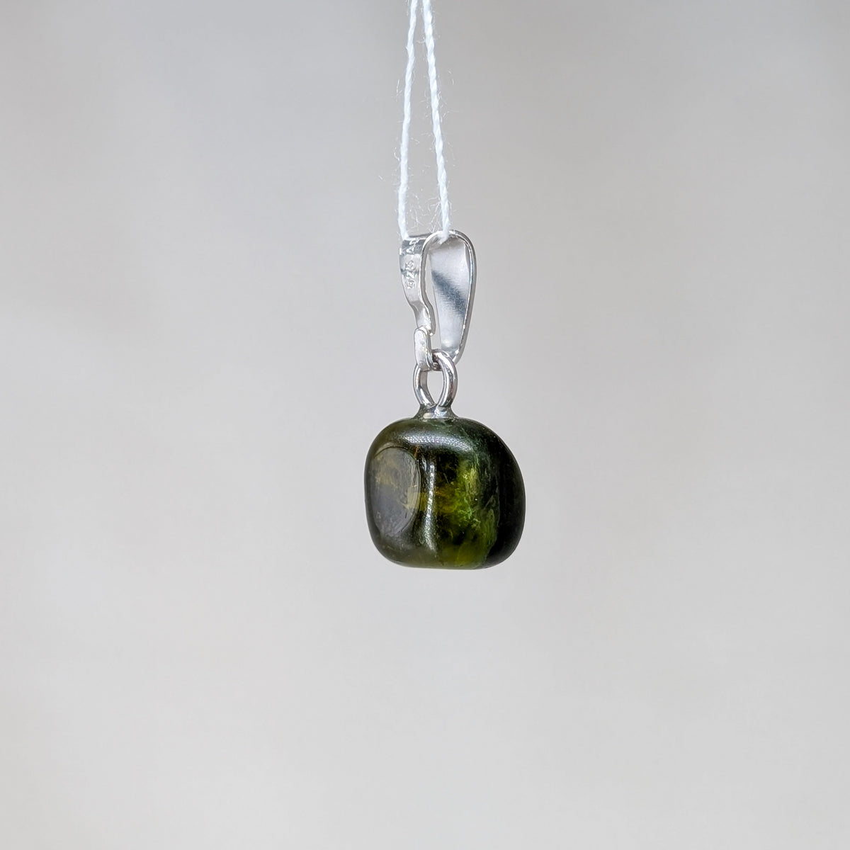 Grüner Turmalin Kettenanhänger, 925er Silber [S]