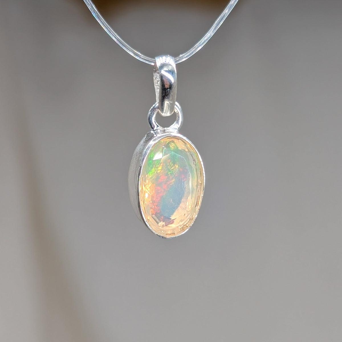 Opal Kettenanhänger facettiert, 925er Silber [K]