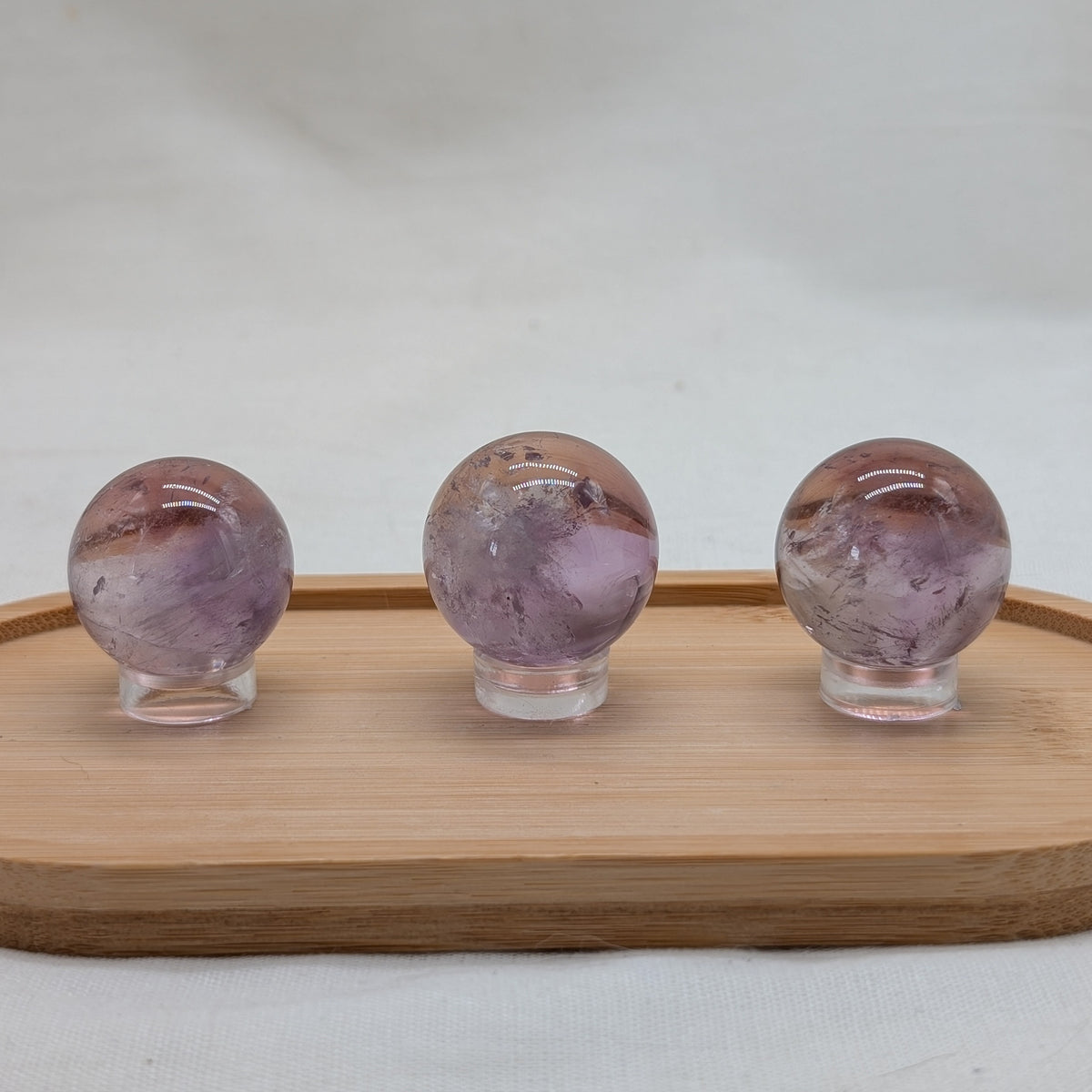 Heller Amethyst Kugel klein [A-C]
