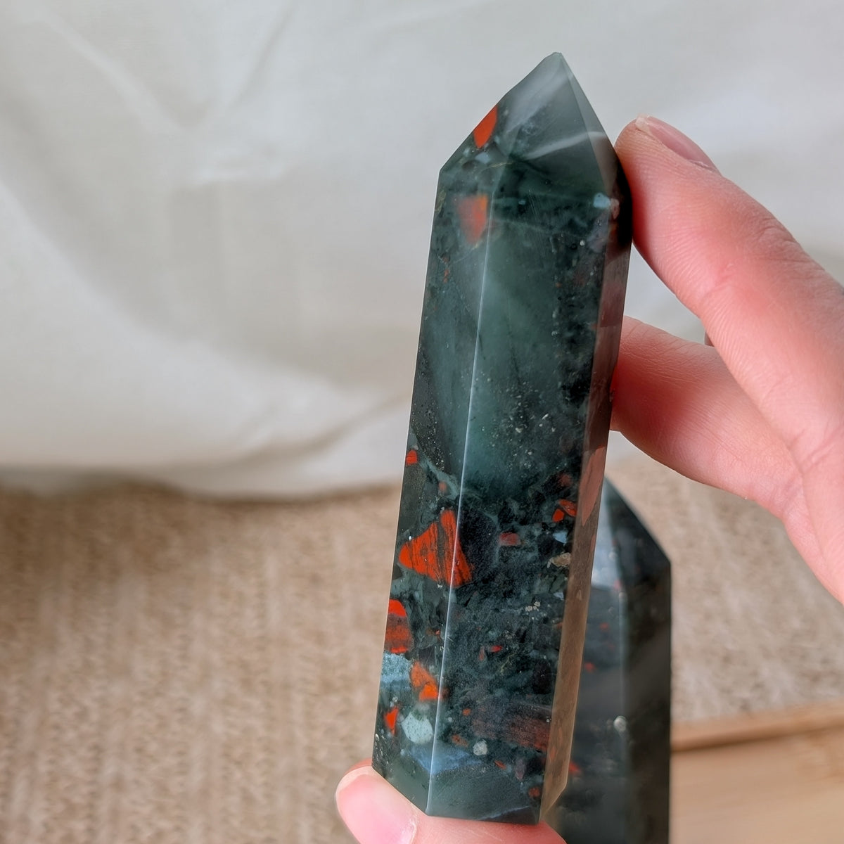 Afrikanischer Blutstein Turm [AR+BL]